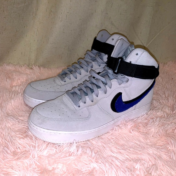 Nike Sneakers - Picture 1 of 12